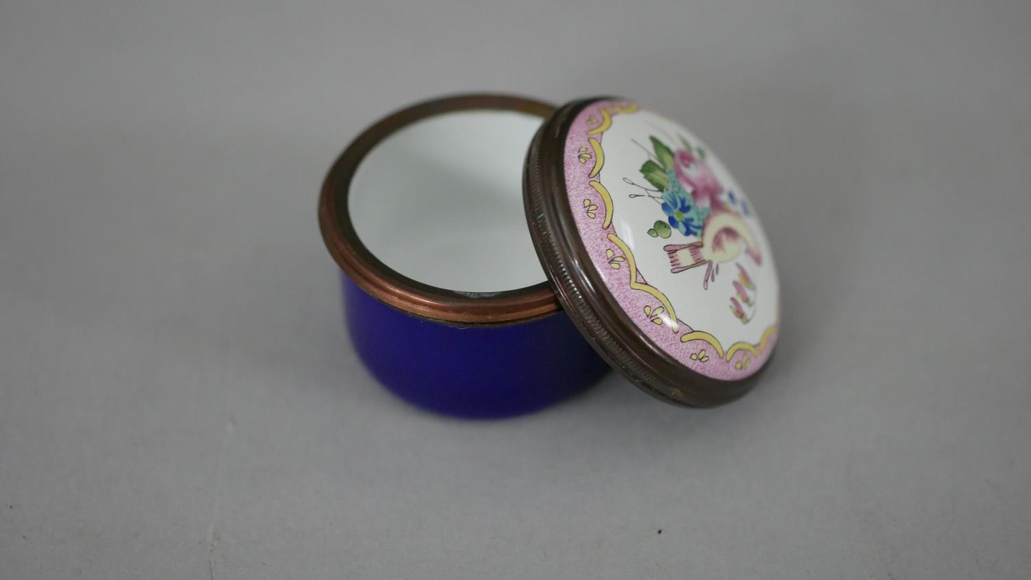 A collection of Halcyon Days enamels and an enamel trinket box. Including a Halcyon Days Verdi - Image 15 of 16