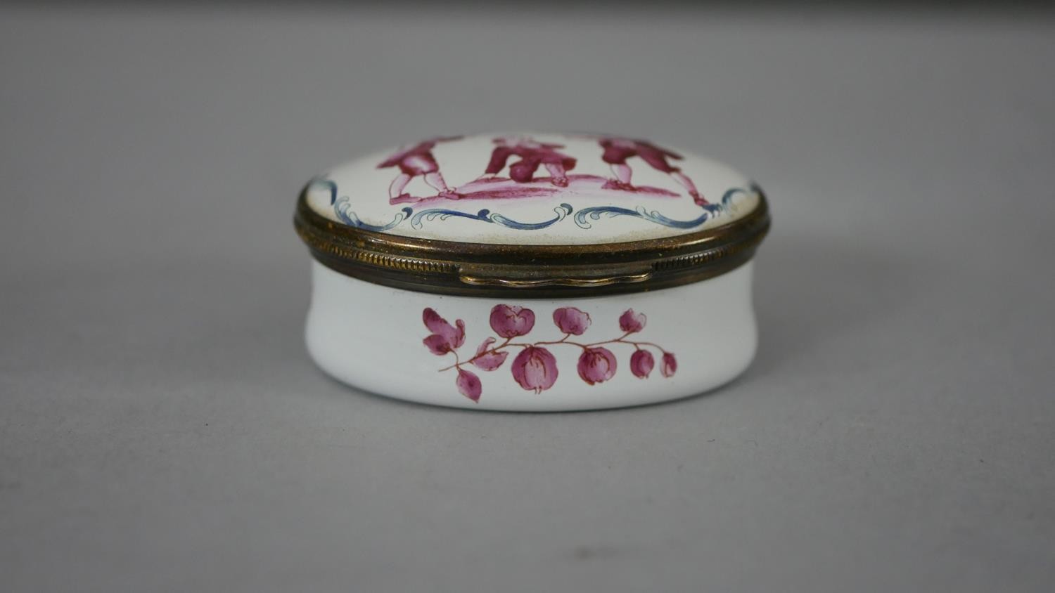 A collection of Halcyon Days enamels and an enamel trinket box. Including a Halcyon Days Verdi - Image 10 of 16