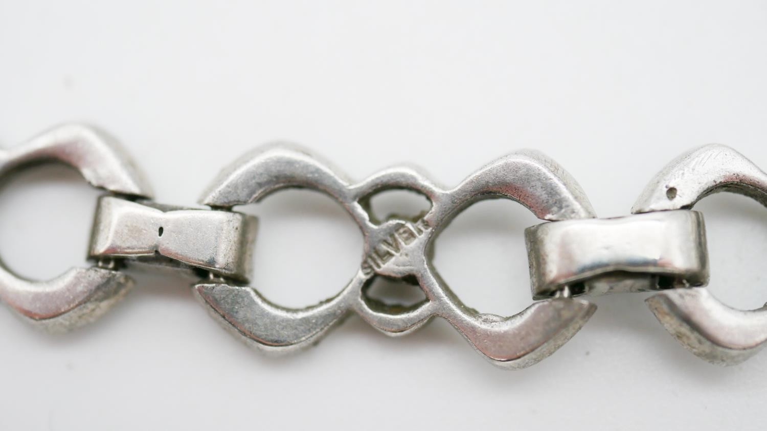 A collection of Art Deco silver and marcasite jewellery. Including an articulated floral design - Image 12 of 12
