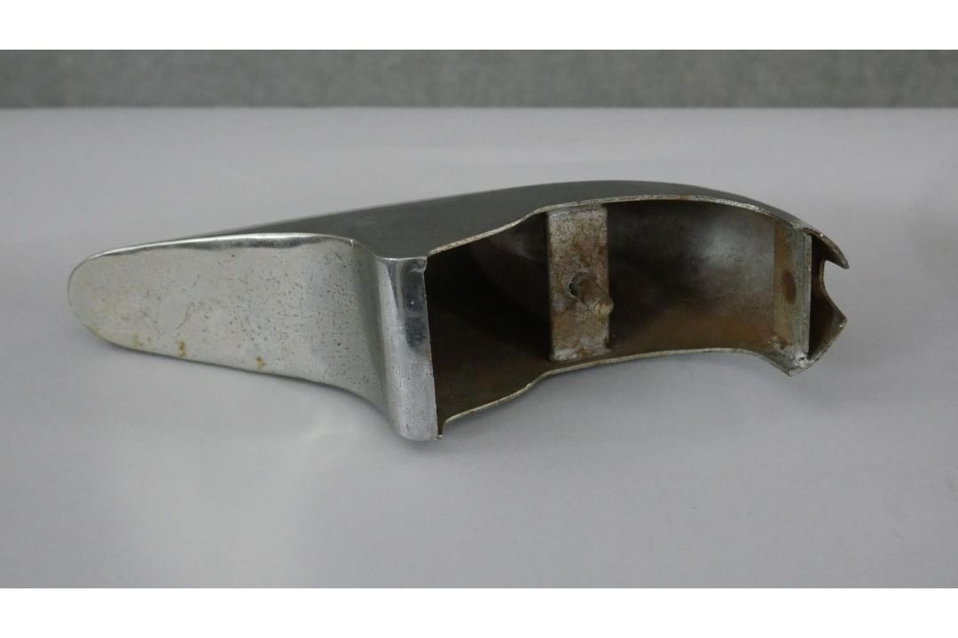 Two pairs of vintage chrome car bumper formers. H.30 W.11 D.8cm - Image 3 of 4