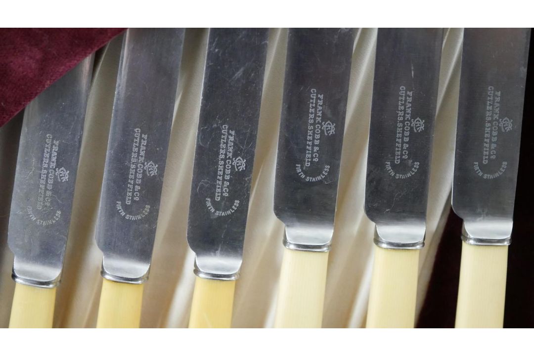 A early 20th century mahogany velvet lined cased part six person canteen of cutlery by various - Image 3 of 7