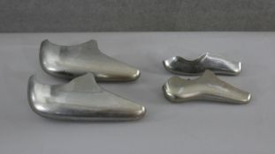 Two pairs of vintage chrome car bumper formers. H.30 W.11 D.8cm