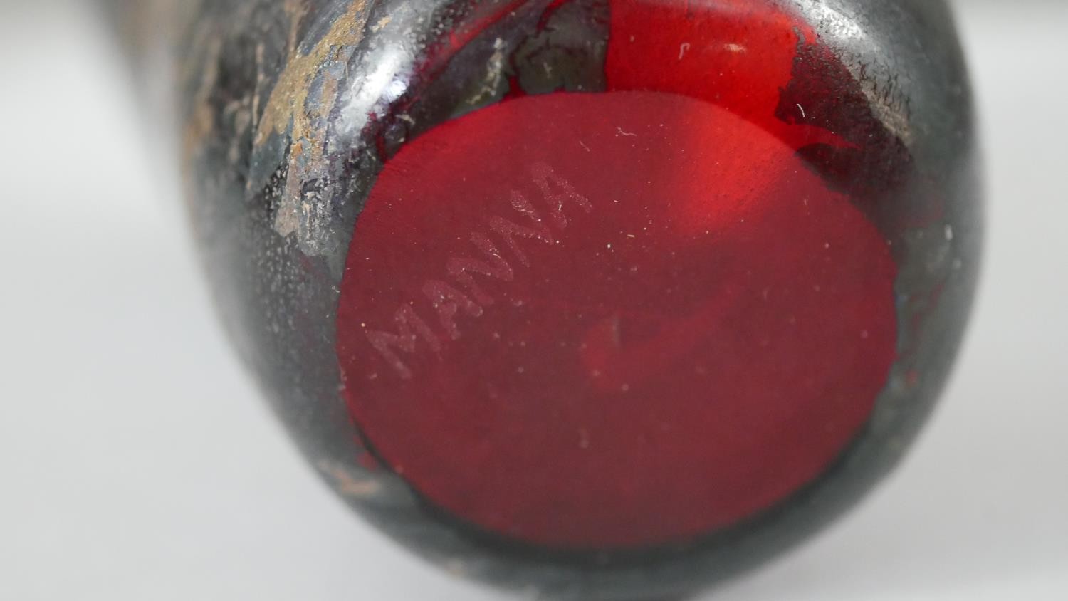A collection of coloured glass. Including a set of six Manna gold foil ruby art glass cups, signed - Image 4 of 5