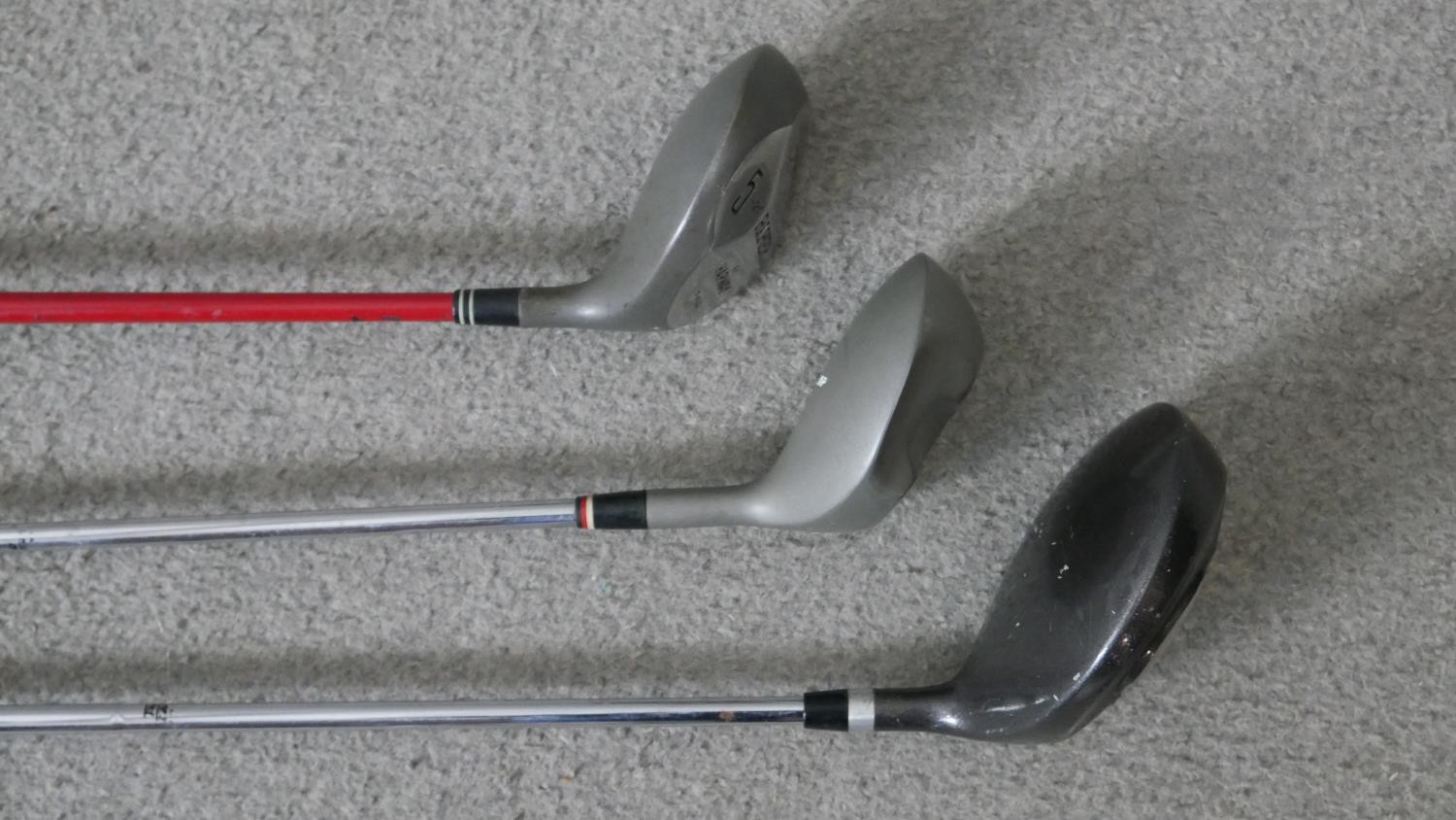 A full set of irons and woods in leather effect gold bag. H.111 W.30 D.36cm - Image 5 of 15