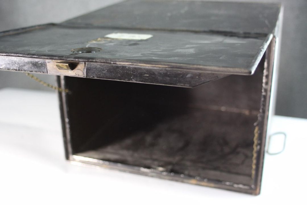 A collection of four vintage metal desk top filing cabinets. H.30 W.40 D.40 cm.(each) - Image 5 of 6