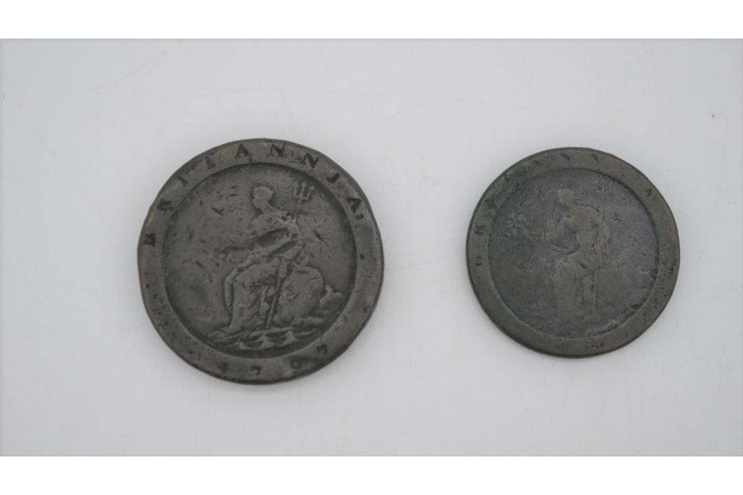 Two 18th century bronze cartwheel pennies. One dated 1707. - Image 1 of 6