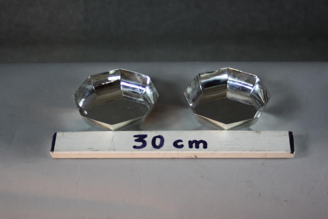 A pair of silver Tiffany & Co octagonal dishes. Maker's stamp to base. Weight 265g. H.3 H.10.5 W10.5 - Image 7 of 7