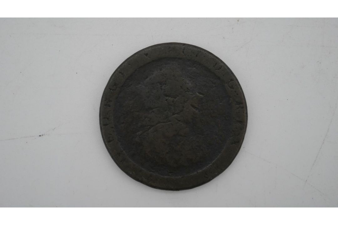 Two 18th century bronze cartwheel pennies. One dated 1707. - Image 4 of 6