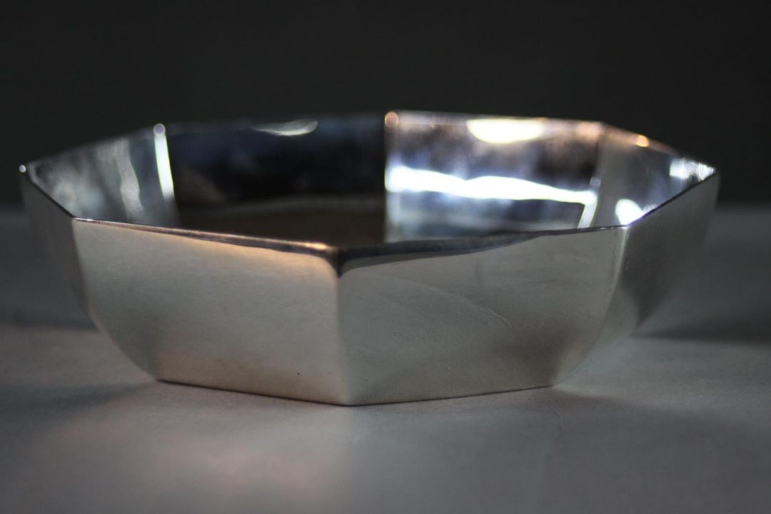 A pair of silver Tiffany & Co octagonal dishes. Maker's stamp to base. Weight 265g. H.3 H.10.5 W10.5 - Image 3 of 7