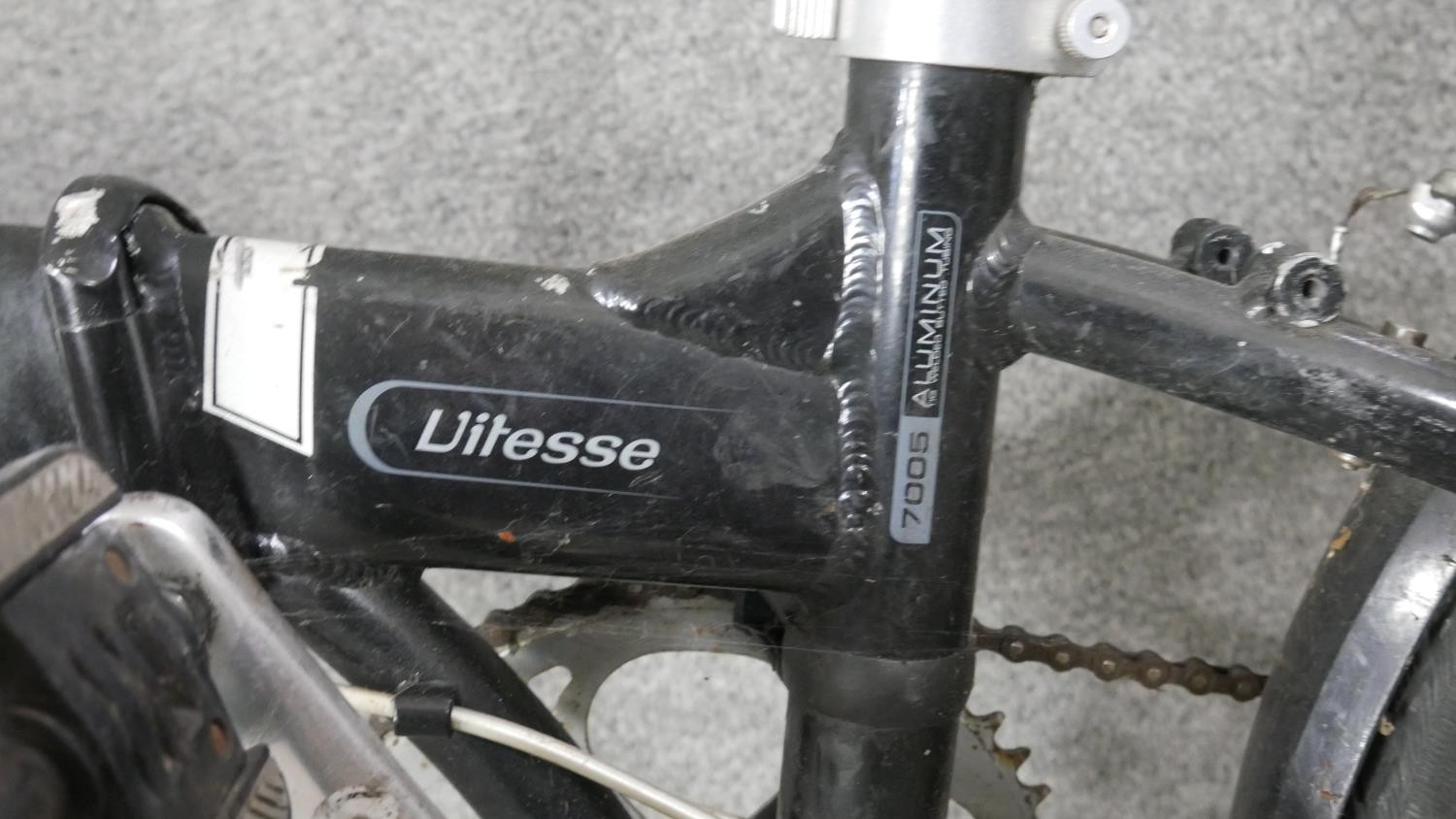 A Dahon Vitesse 7005 Aluminium folding bike. - Image 5 of 9