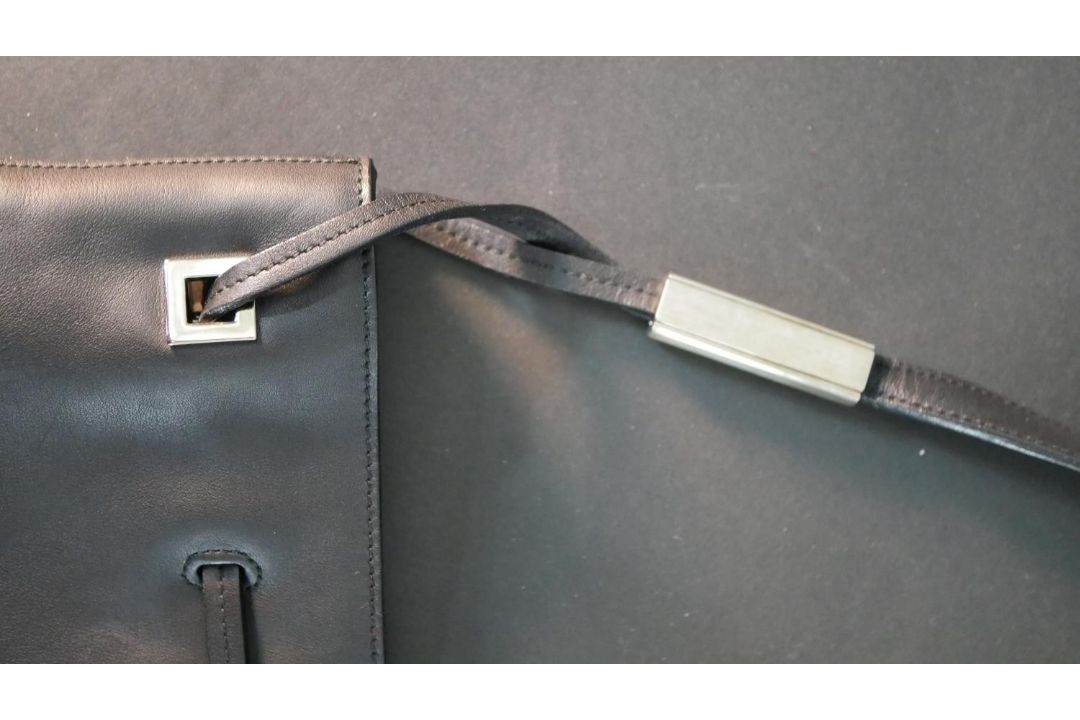 Two vintage bags with dust bags. A black geometric design Jaeger clutch bag and a Bally black - Image 9 of 13