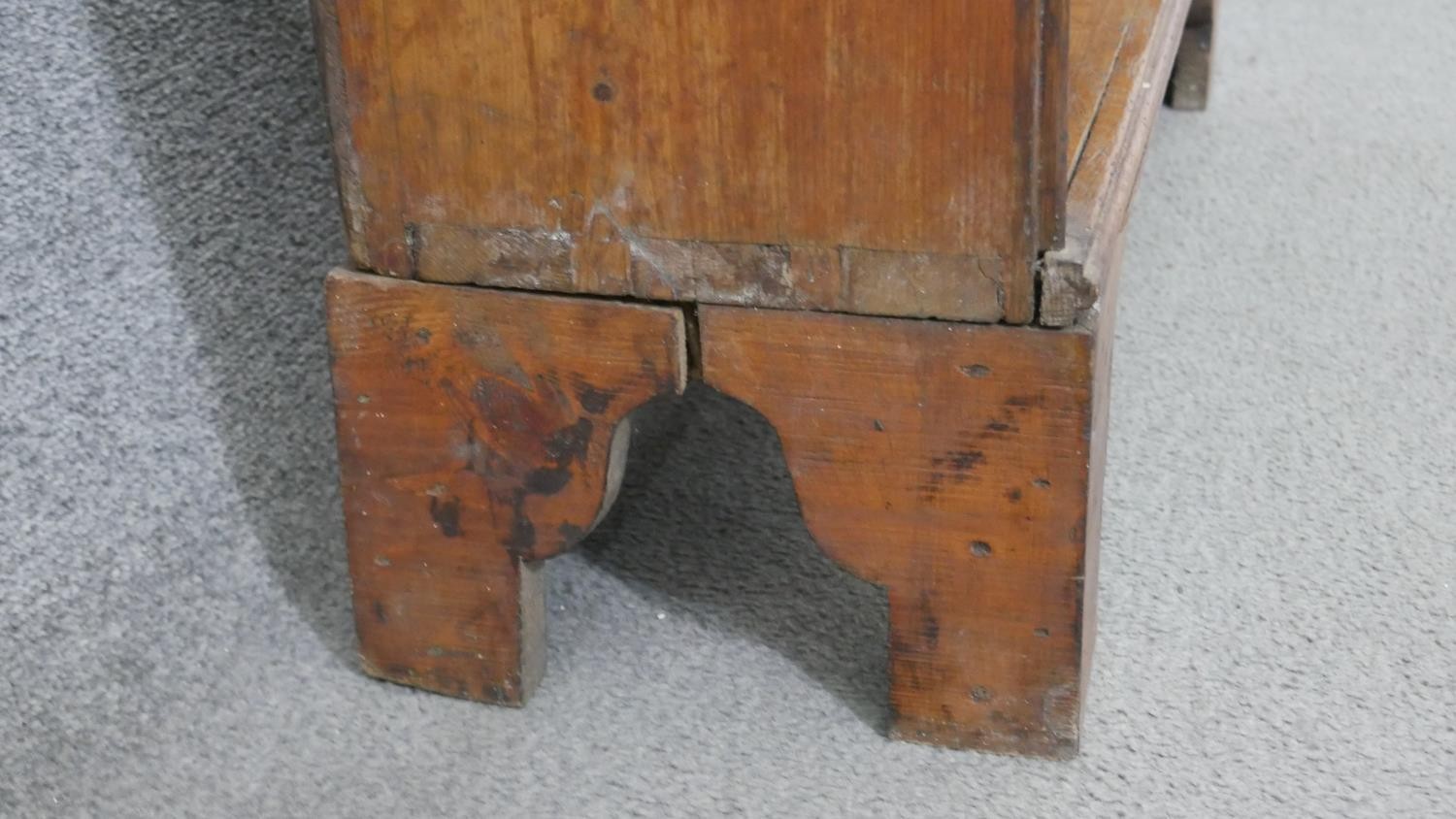 A George III pine waterfall style bookcase, with a shaped top, over four adjustable shelves, on - Image 8 of 8