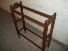 AN EDWARDIAN STYLE TOWER STAND