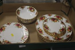 A TRAY OF ROYAL ALBERT OLD COUNTRY ROSES TEA AND DINNERWARE (TRAY NOT INCLUDED)