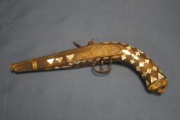 A SMALL OTTOMAN TYPE FLINT LOCK PISTOL WITH MOTHER OF PEARL INLAY