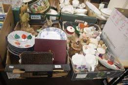 TWO TRAYS OF CERAMICS AND SUN DRIES TO INCLUDE A MIDWINTER DISH