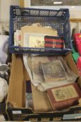 A COLLECTION OF EPHEMERA TO INCLUDE POSTCARDS, PICTURES ETC