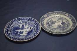 TWO 18TH CENTURY CHINESE EXPORT BLUE AND WHITE PLATES