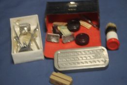 A SMALL QUANTITY OF COLLECTABLE'S TO INCLUDE BURMAN HAIR CLIPPER, VINTAGE RAZOR ETC