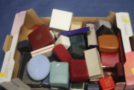 A TRAY OF ASSORTED JEWELRY BOXES