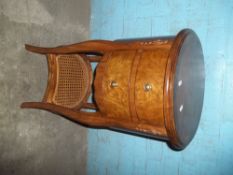 A MODERN BURN WALNUT OCCASIONAL SIDE TABLE