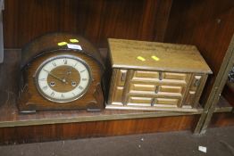 A VINTAGE MANTLE CLOCK TOGETHER WITH A JEWELLERY BOX