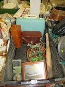 A TRAY OF COLLECTABLES TO INCLUDE MEASURING JUGS, TYPEWRITER O/S MAPS ETC.