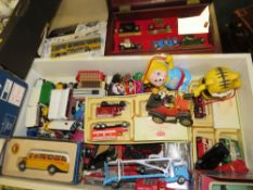 A QUANTITY OF DIE CAST TOY CARS AND VEHICLES TO INCLUDE A CASED LIMITED EDITION MATCHBOX MODELS OF