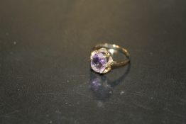 A 9CT GOLD AMETHYST DRESS RING, APPROX 2.2 G, RING SIZE Q