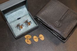 A CASED PAIR OF GENTS CUFFLINKS, TOGETHER WITH A PAIR OF VINTAGE CUFFLINKS AND A LEATHER WALLET