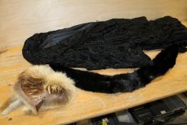 A VINTAGE 3/4 LENGTH RETRO FUR COAT TOGETHER WITH TWO FUR COLLARS