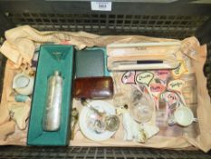 A TRAY OF ASSORTED COLLECTABLES TO INCLUDE A PARKER PEN ETC