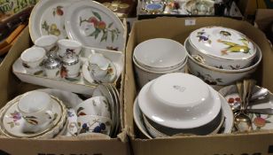 TWO TRAYS OF ROYAL WORCESTER EVESHAM CERAMICS TO INC FLAN DISHES, PLATTER, BOWLS, LIDDED TUREEN
