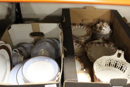 A TRAY OF ASSORTED CERAMICS TO INCLUDE TEAWARE ETC TOGETHER WITH A SELECTION OF MODERN DOULTON