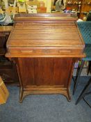 AN EARLY 20TH CENTURY OAK SMALL ROLL-TOP 'LEBUS' DESK W-72 CM