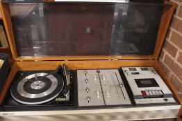A VINTAGE DECCA SOUND COMPACT 4 MUSIC CENTRE - NO SPEAKERS