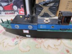 A LARGE HAND BUILT WOODEN MODEL OF A BARGE - L 128 CM