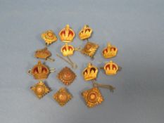 FOURTEEN OFFICERS MILITARY SHOULDER PIPS