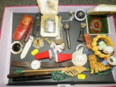 A TRAY OF ASSORTED COLLECTABLES TO INCLUDE VINTAGE LIGHTERS, SEALS ETC