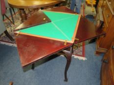 AN EDWARDIAN MAHOGANY ENVELOPE CARD TABLE