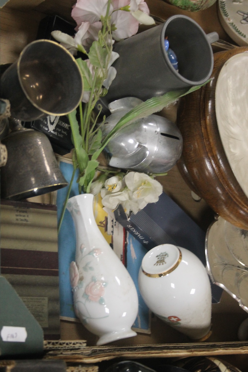 TWO TRAYS OF COLLECTABLES TO INCLUDE A BAROMETER, TREEN ETC (TRAY NOT INCLUDED) - Image 2 of 3