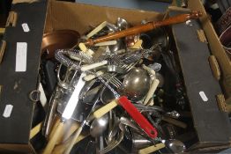 A TRAY OF ASSORTED FLATWARE (TRAYS NOT INCLUDED),br.