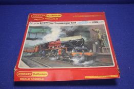 A BOXED HORNBY RS.609 EXPRESS PASSENGER SET,br.ConditionReport:NOT COMPLETE,br.