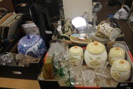 THREE TRAYS OF CERAMICS AND SUNDRIES TO INCLUDE WEDGEWOOD, A LIDDED VASE ETC (TRAYS NOT INCLUDED),