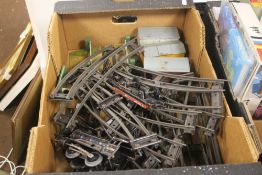 A COLLECTION OF HORNBY DUBLO ETC