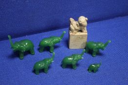 A QUANTITY OF ORIENTAL ITEMS TO INCLUDE A CARVED HARDSTONE SEAL