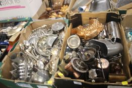 TWO TRAYS OF METALWARE TO INCLUDE A QUANTITY OF CUTLERY (TRAY NOT INCLUDED)