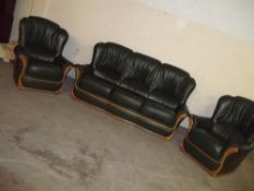 A LEATHER ITALIAN STYLE 3 PIECE SUITE