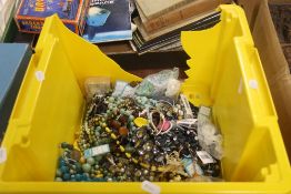 A TRAY OF COSTUME JEWELLERY (TRAYS NOT INCLUDED),br.