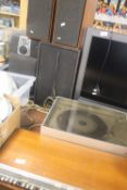 A BEOGRAM 1800 RECORD PLAYER WITH A PAIR OF SPEAKERS ETC